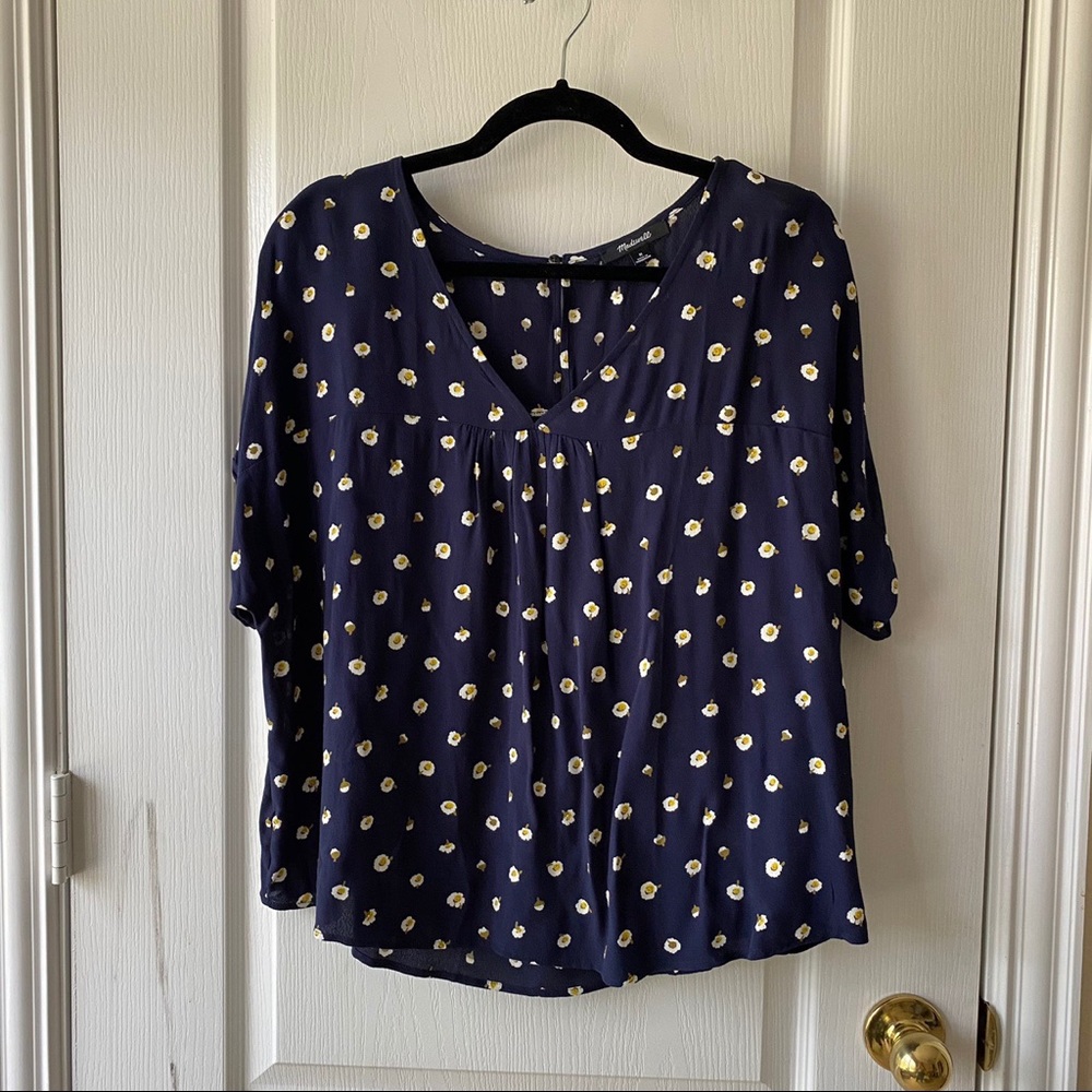 madewell daisy dots top